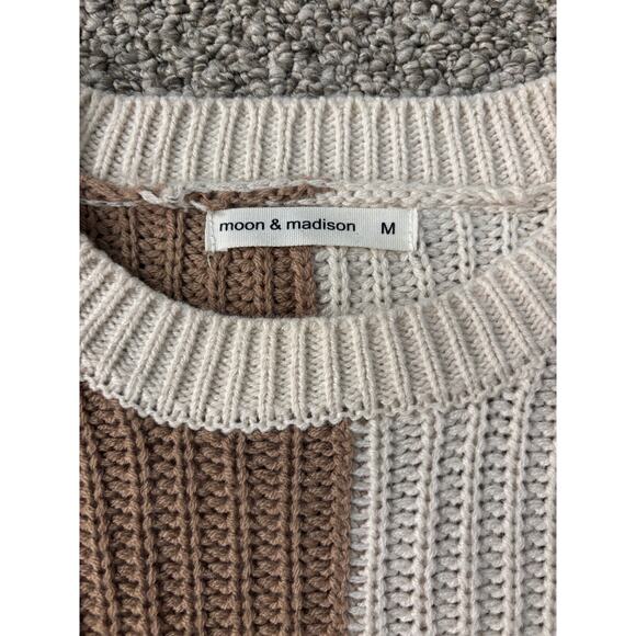 Moon and Madison Tan and Brown Knit Checkered Mid Crop Sweater - Size M - Picture 2 of 2